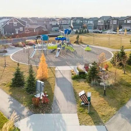 Cozy Suites In Calgary Area Balzac ภายนอก รูปภาพ