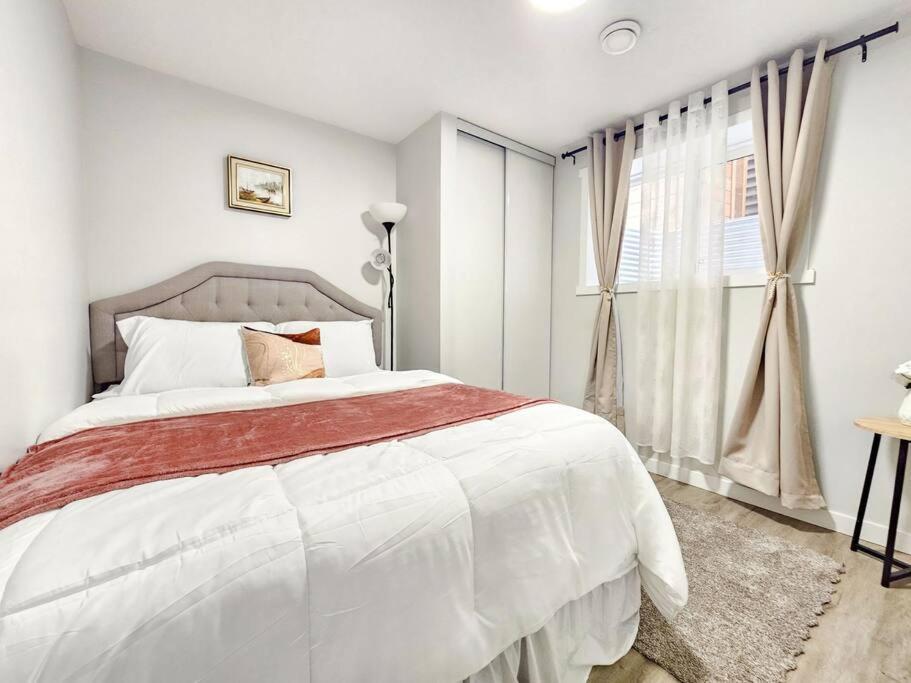Cozy Suites In Calgary Area Balzac ภายนอก รูปภาพ