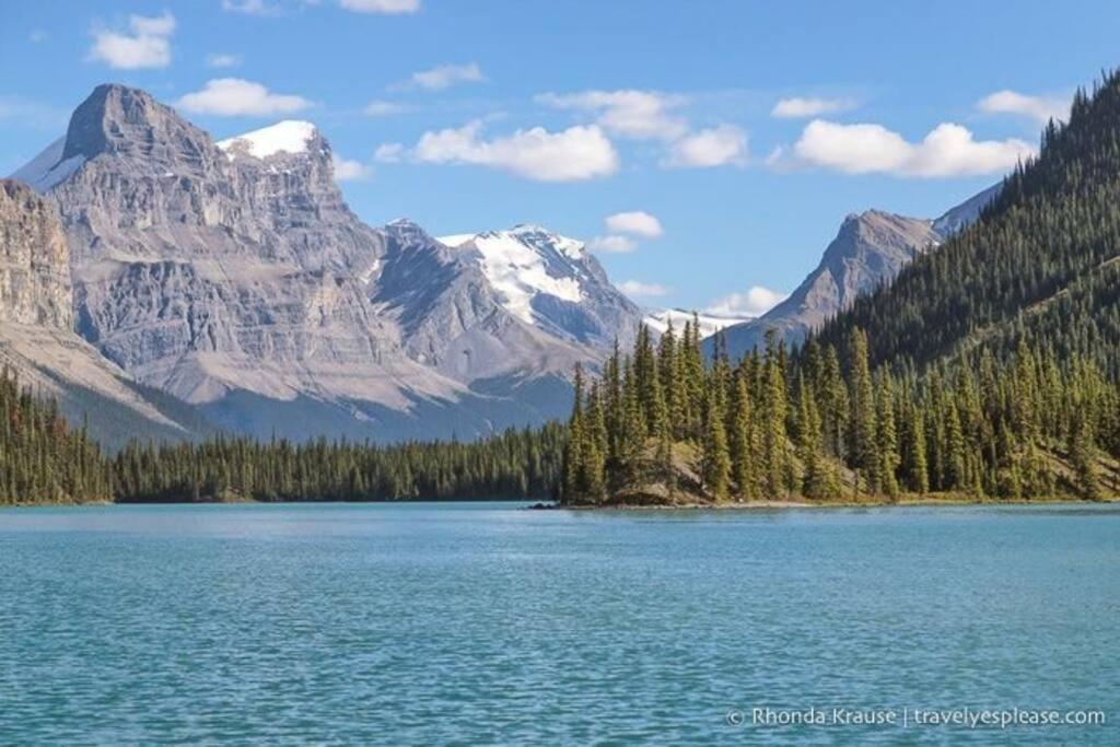 Cozy Suites In Calgary Area Balzac ภายนอก รูปภาพ