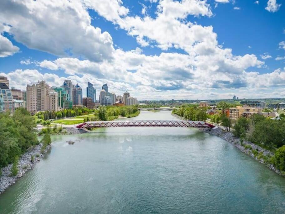 Cozy Suites In Calgary Area Balzac ภายนอก รูปภาพ